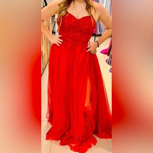 Sherri Hill stunning red formal gown Sz 14 - Picture 1 of 5